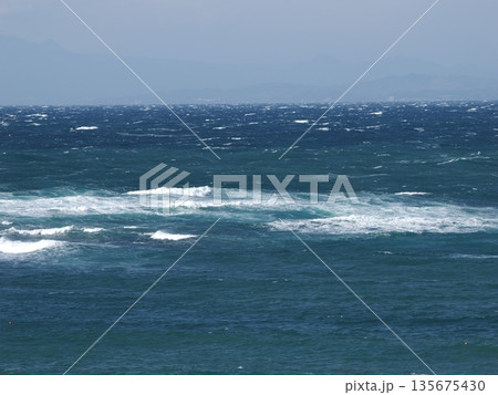 荒れた海 荒れた海 135675430