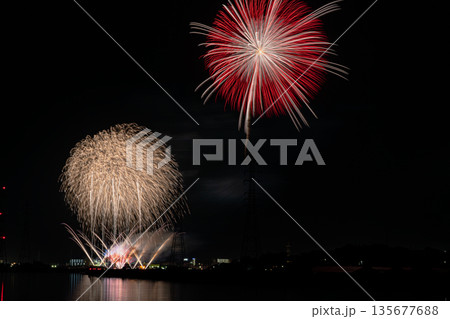 田原市の渥美半島花火大会の風景(愛知県) 135677688