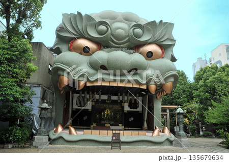 大阪　難波八阪神社　獅子殿 135679634