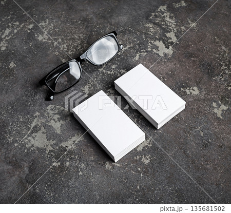 Blank business cards, glasses Blank business cards, glasses 135681502