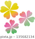 綺麗な水彩模様の花型のアイコンのイメージのイラスト 綺麗な水彩模様の花型のアイコンのイメージのイラスト 135682134