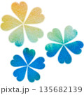 綺麗な水彩模様の花型のアイコンのイメージのイラスト 綺麗な水彩模様の花型のアイコンのイメージのイラスト 135682139
