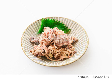 鯖缶と切り干し大根の和え物 135683185