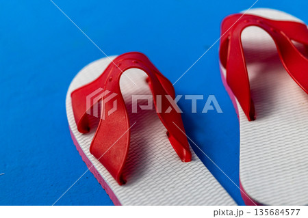 サンダル 赤色 赤 135684577