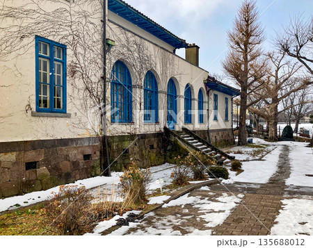 旧函館イギリス領事館 側面 北海道函館市 雪 旧函館イギリス領事館 側面 北海道函館市 雪 135688012