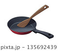 フライパンとヘラ 135692439
