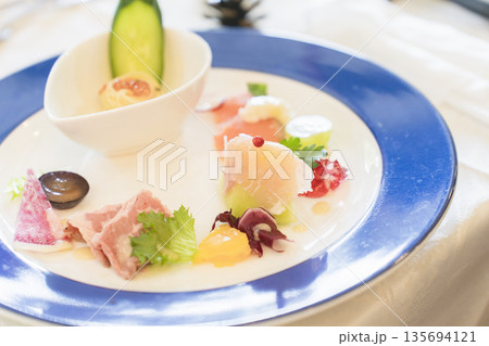 空の庭ウエディング 披露宴 前菜プレート 135694121