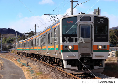 吾妻線211系電車(4両編成:高崎-渋川⇔大前) 吾妻線211系電車(4両編成:高崎-渋川⇔大前) 135698664