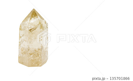 シトリン 黄水晶ポイント マクロ撮影 白背景 シトリン 黄水晶ポイント マクロ撮影 白背景 135701866