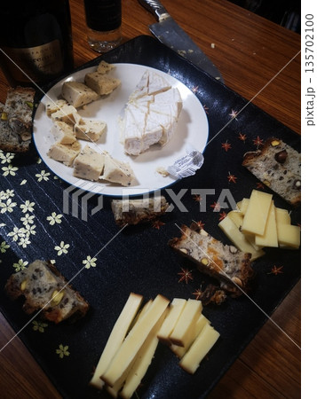 ワインのお供 135702100