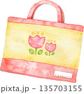 おけいこバッグ(赤)の水彩イラスト おけいこバッグ(赤)の水彩イラスト 135703155