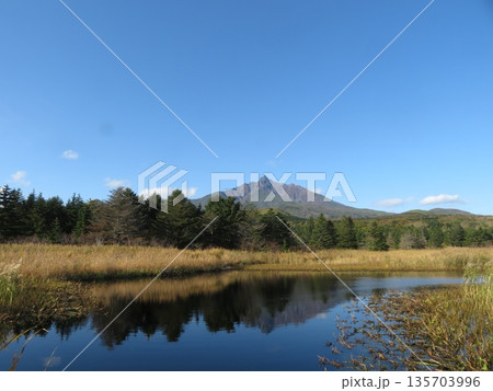 メヌウショロ沼　利尻富士町　北海道　 135703996