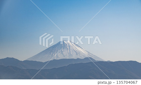 冬の富士山(山梨県側から) 冬の富士山(山梨県側から) 135704067