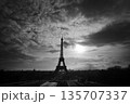 パリの空 135707337