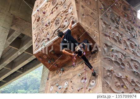 クライミングウォール クライミング壁 クライミングジム 135709974
