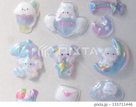 ぷっくりがかわいい大人気の立体シール 135711446