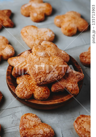 coquetes de sagi showing warm homemade texture 135713903