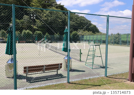 テニスコート 135714073