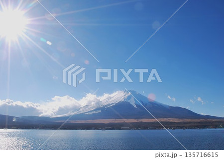 太陽と雲と「富士山」 135716615