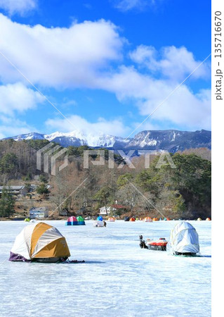 松原湖のワカサギ釣り 135716670