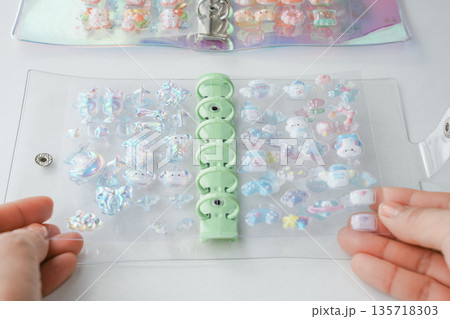 大人気のボンボンドロップシールでシール集め 135718303