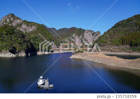 日向神湖 135718359