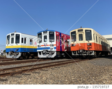 車両基地に停まっている関東鉄道常総線の気動車たち 135719727