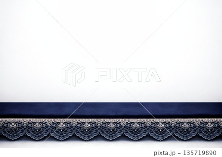 高級感ある青ベルベットの展示台 高級感ある青ベルベットの展示台 135719890