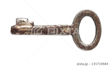 old rusty key close-up old rusty key close-up 135719984