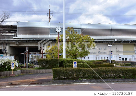 滋賀県高島市　湖西線近江今津駅東口と駅前緑地 135720187