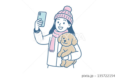 冬服で愛犬（トイプードル）を抱っこして自撮りをする女性のイラスト（SNS・ペット・散歩・冬の外出） 135722154