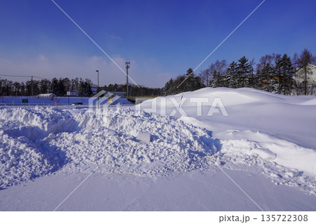 道央自動車道・野幌パーキングエリア（下り・冬） 135722308