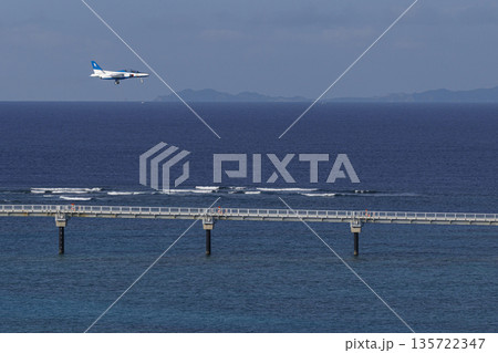 青い海とブルーインパルス 青い海とブルーインパルス 135722347