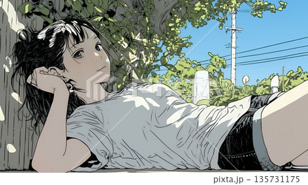 心地よさそうに地面に身を横たえる若い女性