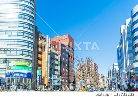 東京都の都市風景　立川駅北口 135732232