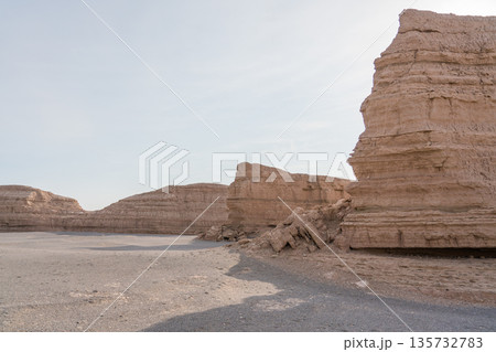 敦煌ヤルダン国家地質公園 135732783