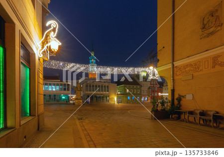 Evening street view with old town hall in Poznan Evening street view with old town hall in Poznan 135733846