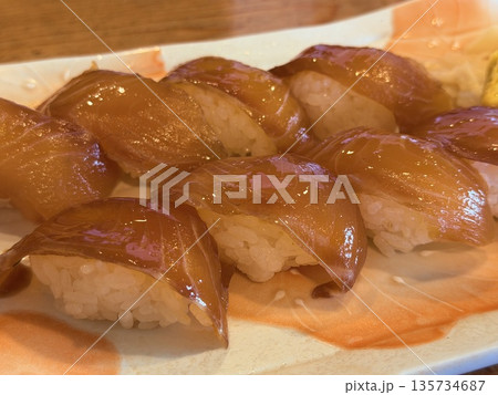 伊豆大島の郷土料理であるべっこう寿司と明日葉の天ぷら 135734687