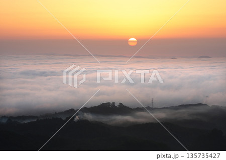 朝焼けと日の出と雲海472 135735427