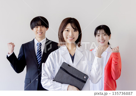 ビジネス　病院　医師　研究　MR 135736887