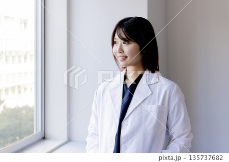 医療従事者 医療従事者 135737682