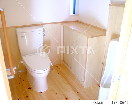 トレイ　便器 135738641