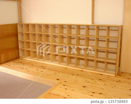 下駄箱　玄関 135738983