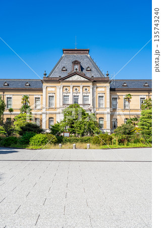 京都府庁旧本館（明治創建の日本最古の官公庁建物）重要文化財　ルネサンス様式の近代建築 135743240