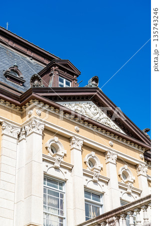 京都府庁旧本館（明治創建の日本最古の官公庁建物）重要文化財　ルネサンス様式の近代建築 135743246