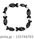 モノクロ魚群枠 135744703