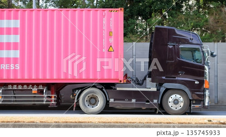 トレーラートラック トレーラートラック 135745933