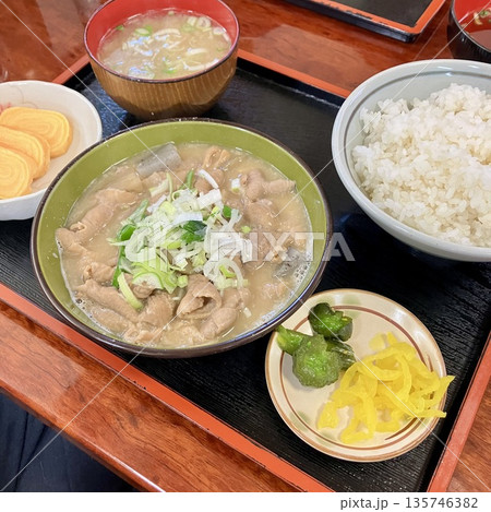 きんそばのもつ煮定食 きんそばのもつ煮定食 135746382