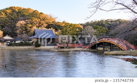 横浜市金沢区の称名寺の冬 横浜市金沢区の称名寺の冬 135748739