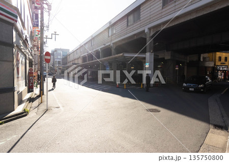 綱島駅北口・バス乗り場 135750800